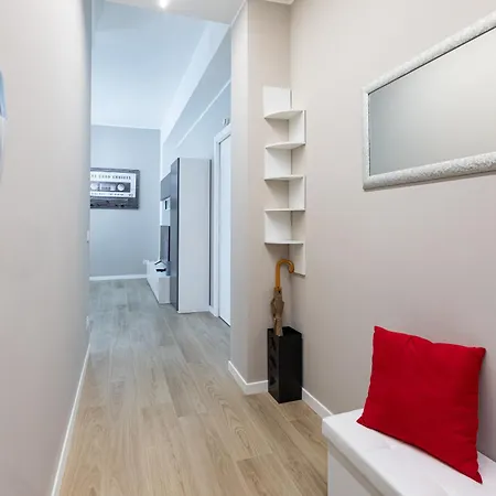 Apartment Certosa Enchanting With Balcony - Collection *