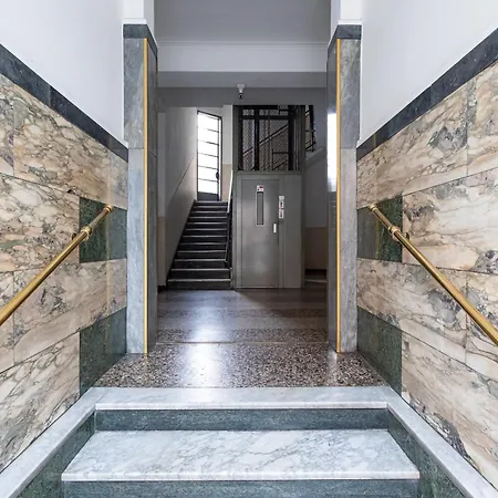 Lägenhet Certosa Enchanting With Balcony - Collection